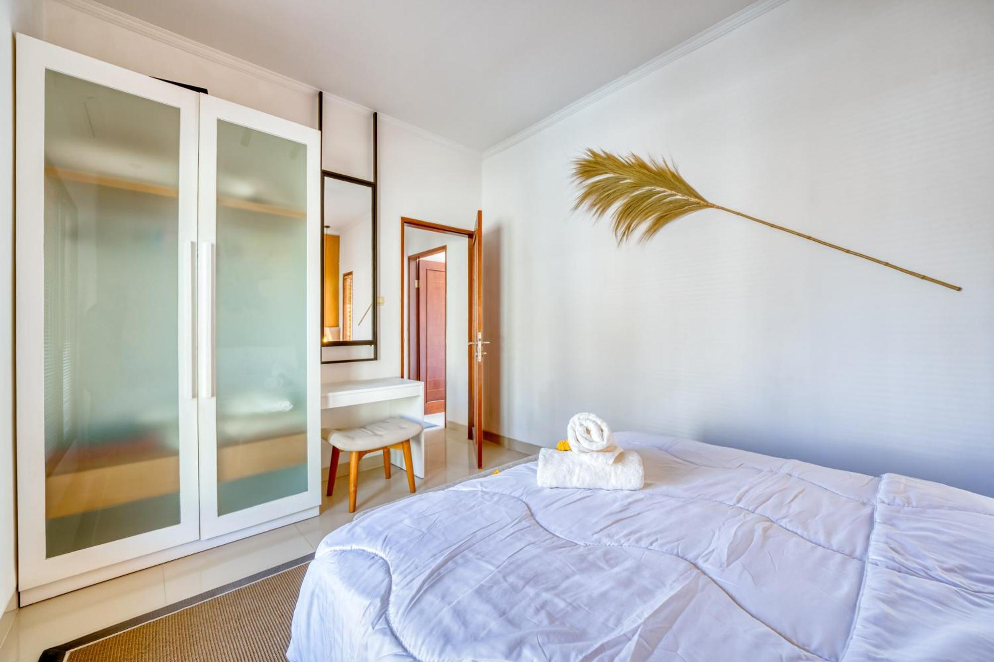 Rumah liburan 3 Bd Pvt House With Big Common Pool And Gym Nusa Dua (Bali)